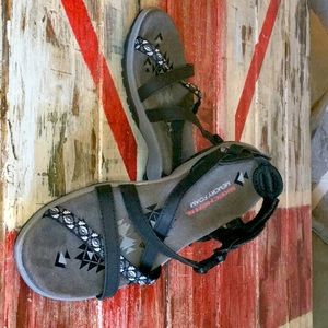 Skechers Memory Foam Sandals sz 6